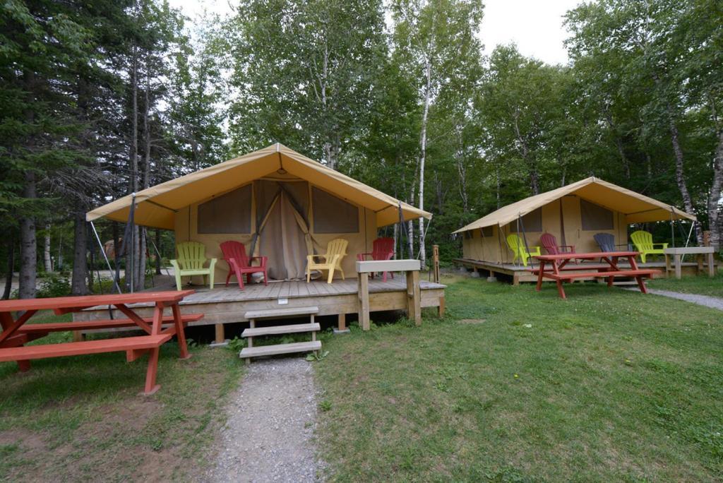 Prêts-à-camper Camping Tadoussac Exterior foto